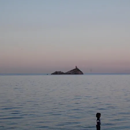 Acquamarina فندق بورتوفيرّايو